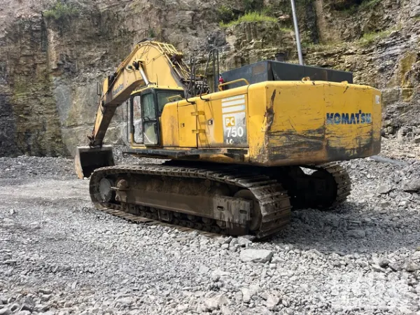 2004 Komatsu PC750LC-7