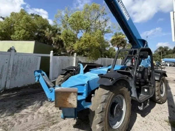 2017 Genie GTH-1056