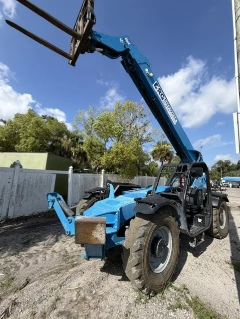 2017 Genie GTH-1056