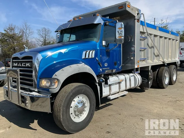 2018 Mack GU713