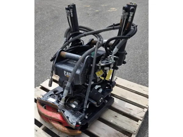 2022 Caterpillar TRS8 TILT ROTATOR W/ GRAPPLE S50-S50
