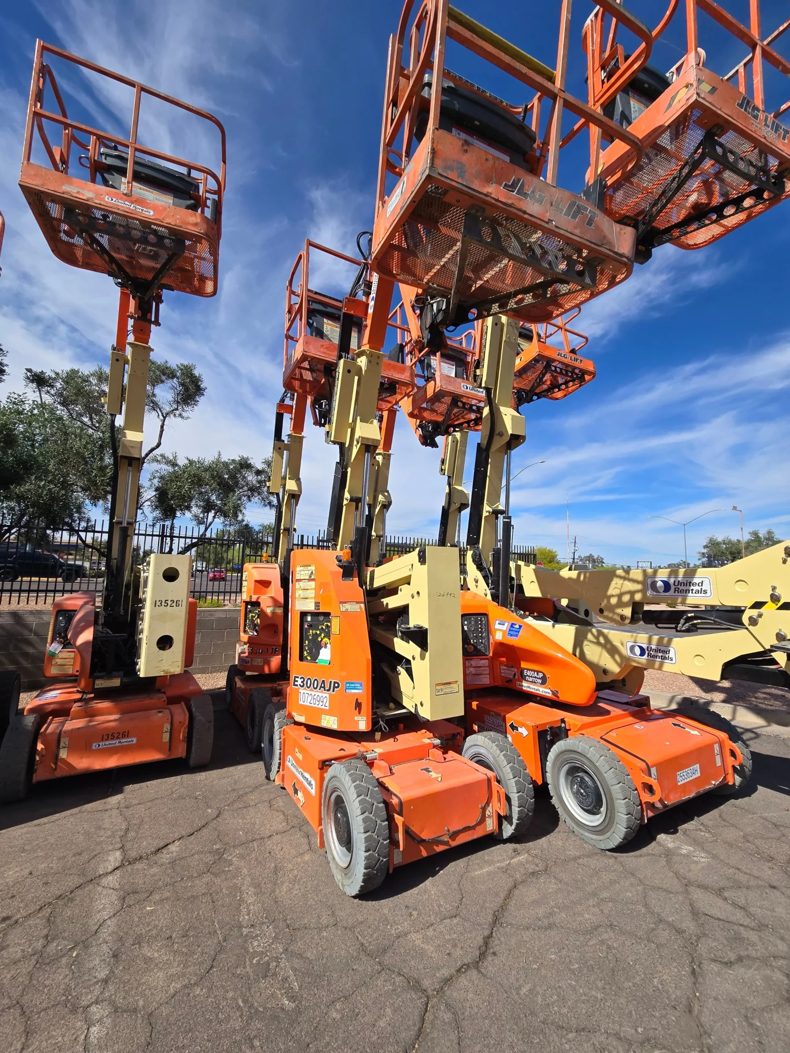 2018 JLG E300AJP Articulating
