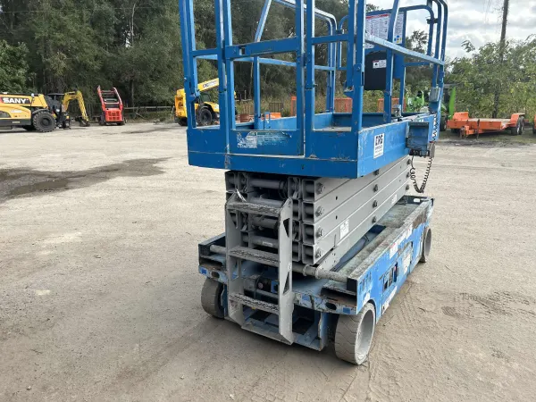 2015 Genie GS-3246