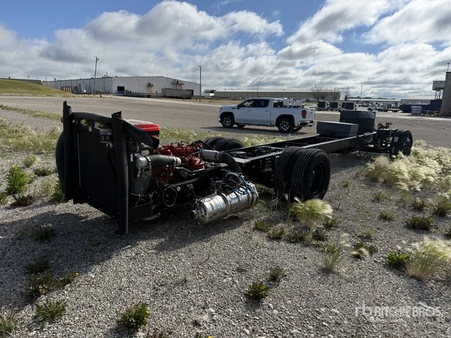 2026 Freightliner L34T