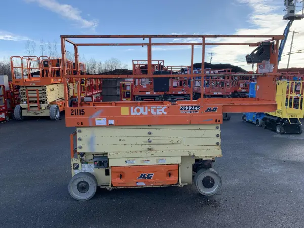 2016 JLG 2632ES