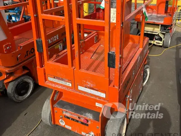 2019 Snorkel TM12E Self-Propelled One-Person