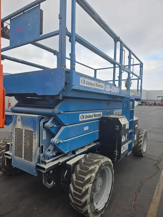 2020 Genie GS-4390 RT Rough Terrain
