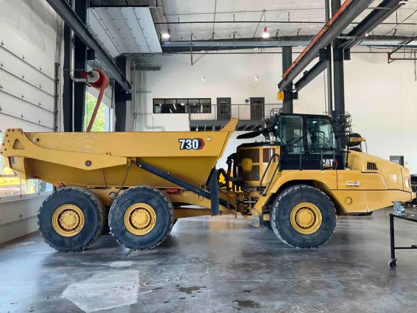 2023 Caterpillar 730