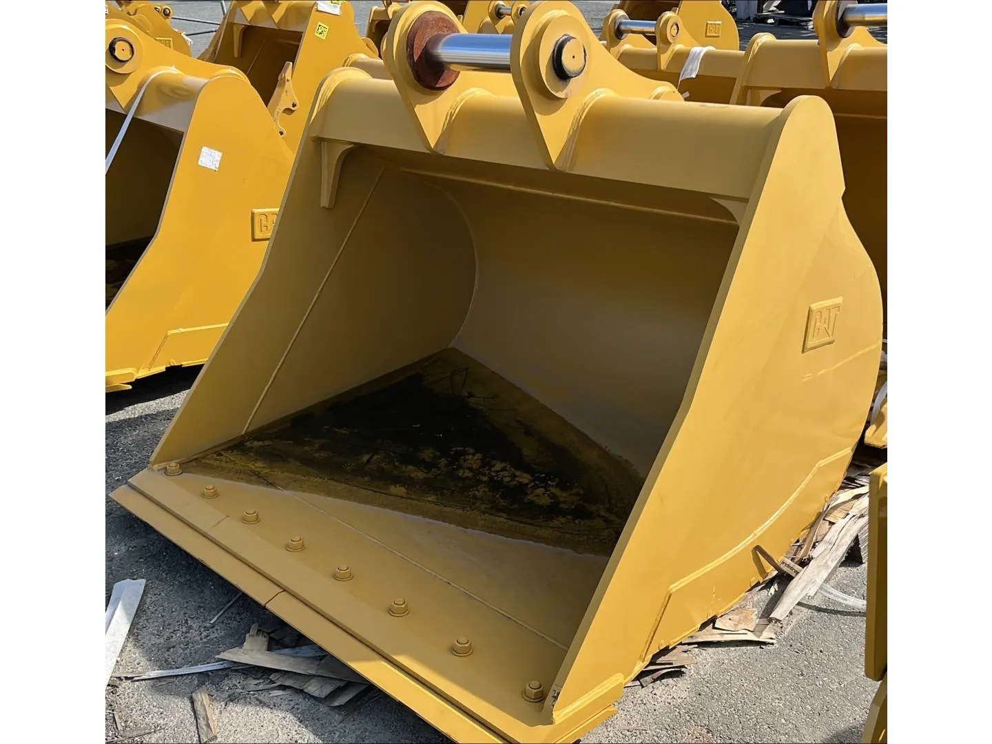 2021 Caterpillar 336-340 72INCH CLEAN UP BUCKET