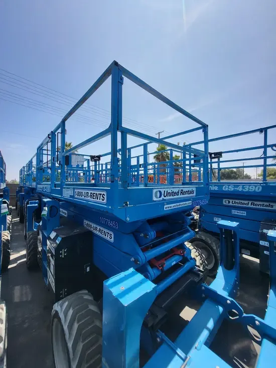 2018 Genie GS-4390 RT Rough Terrain