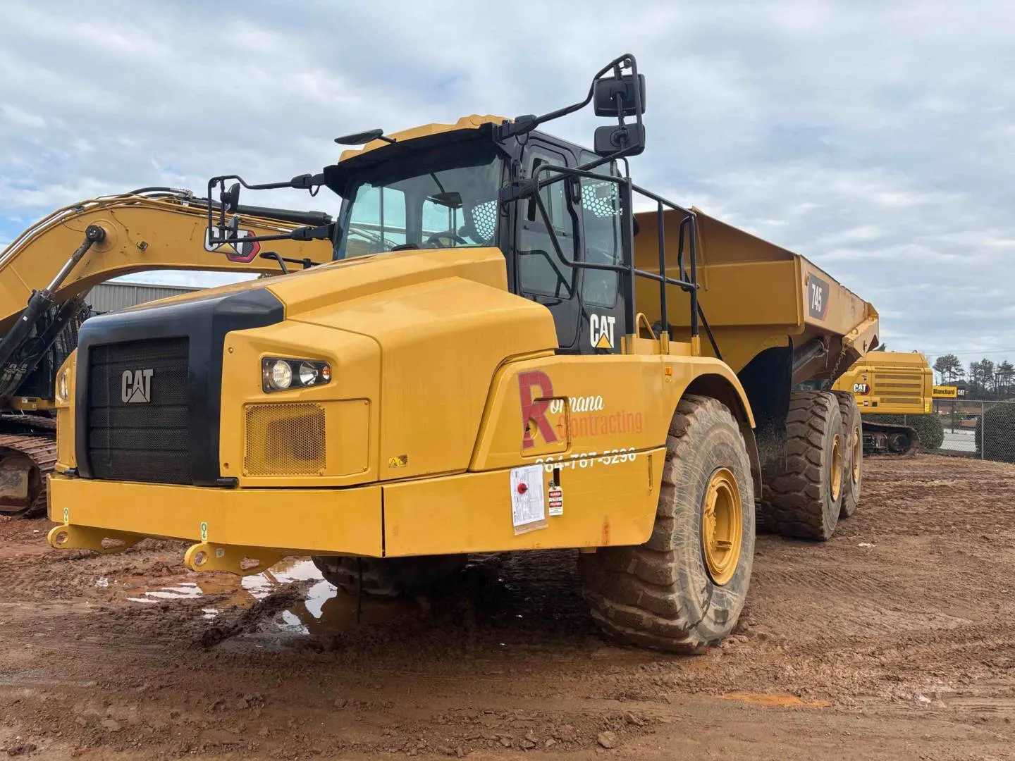 2019 Caterpillar 745