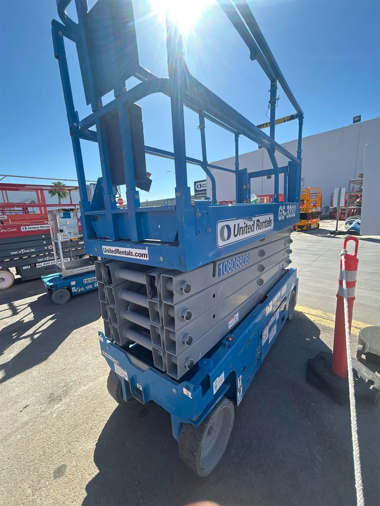 2018 Genie GS-3232