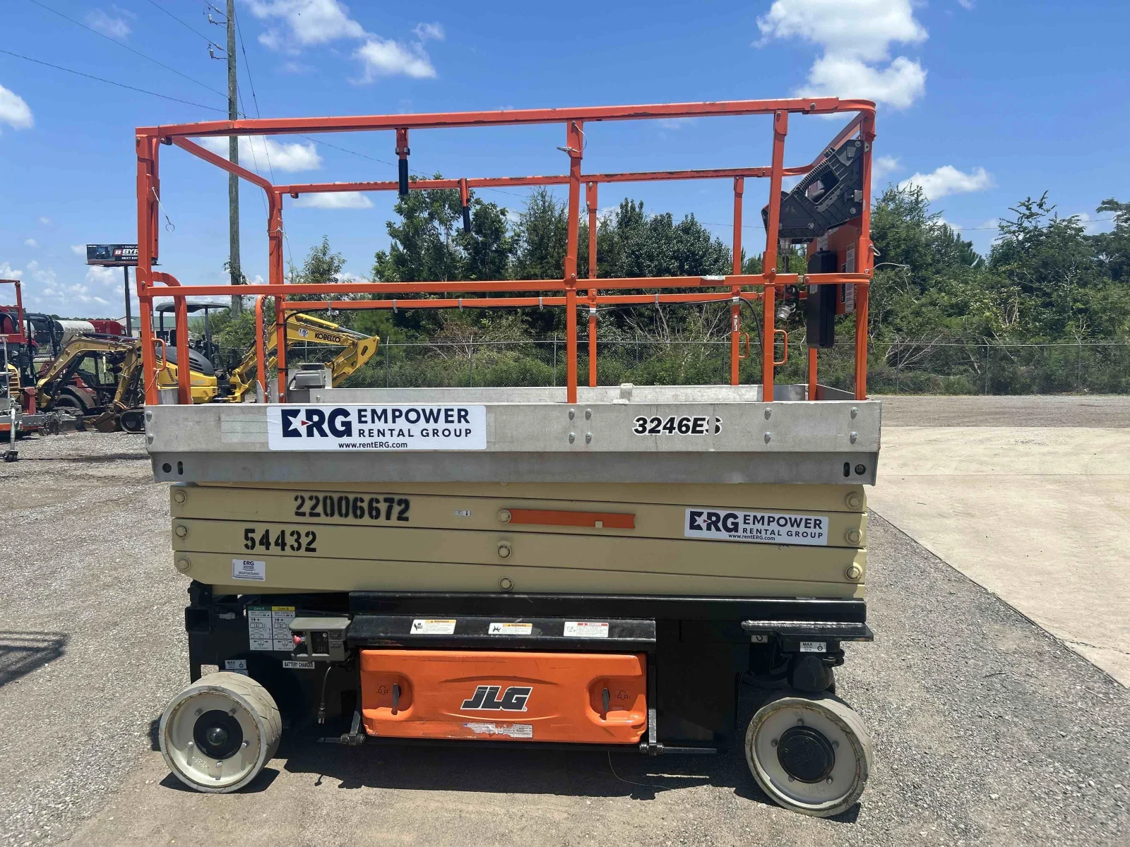 2012 JLG 3246ES
