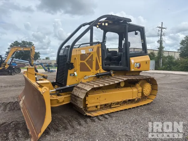 2024 Caterpillar D2 LGP