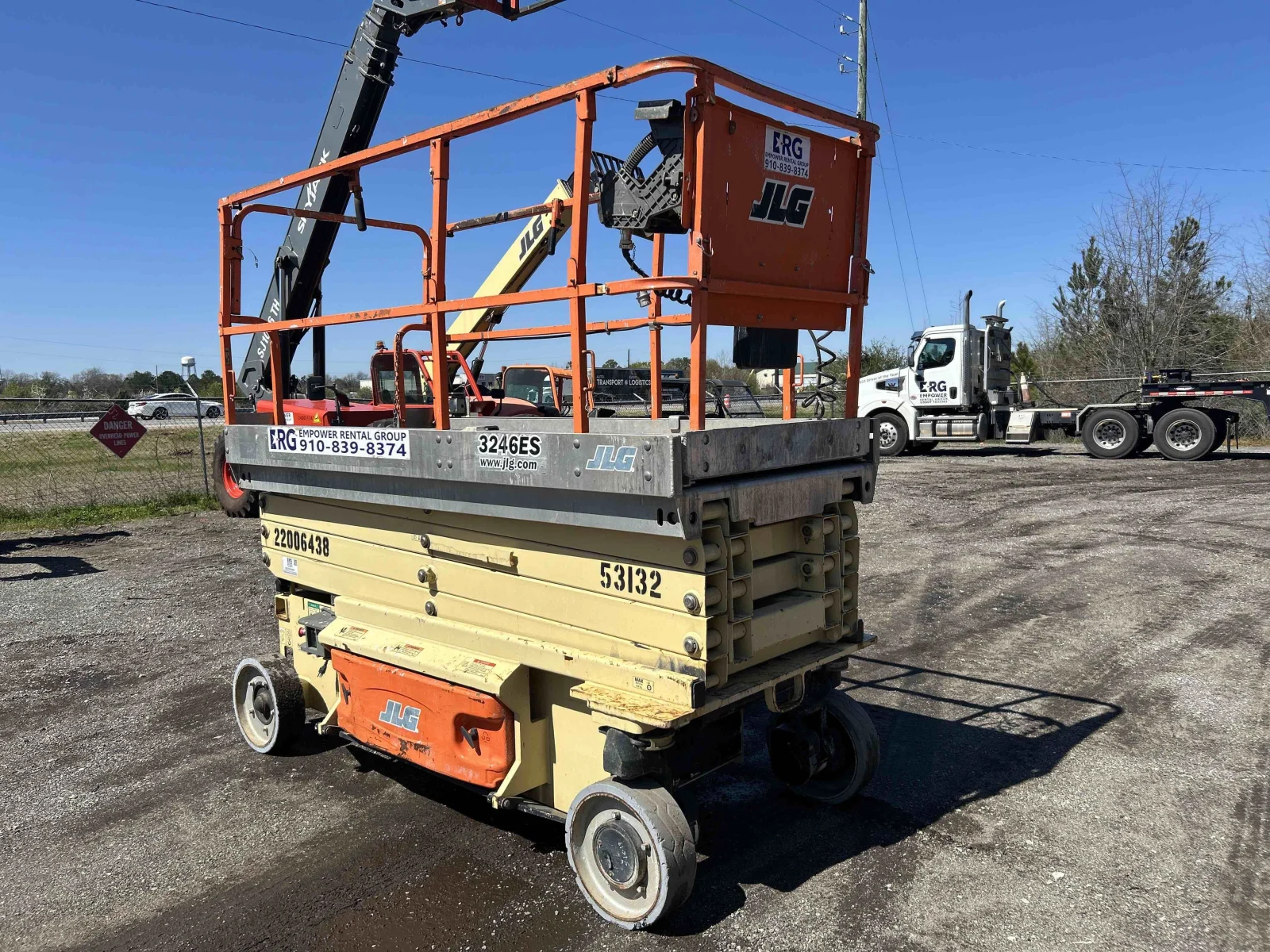 2012 JLG 3246ES