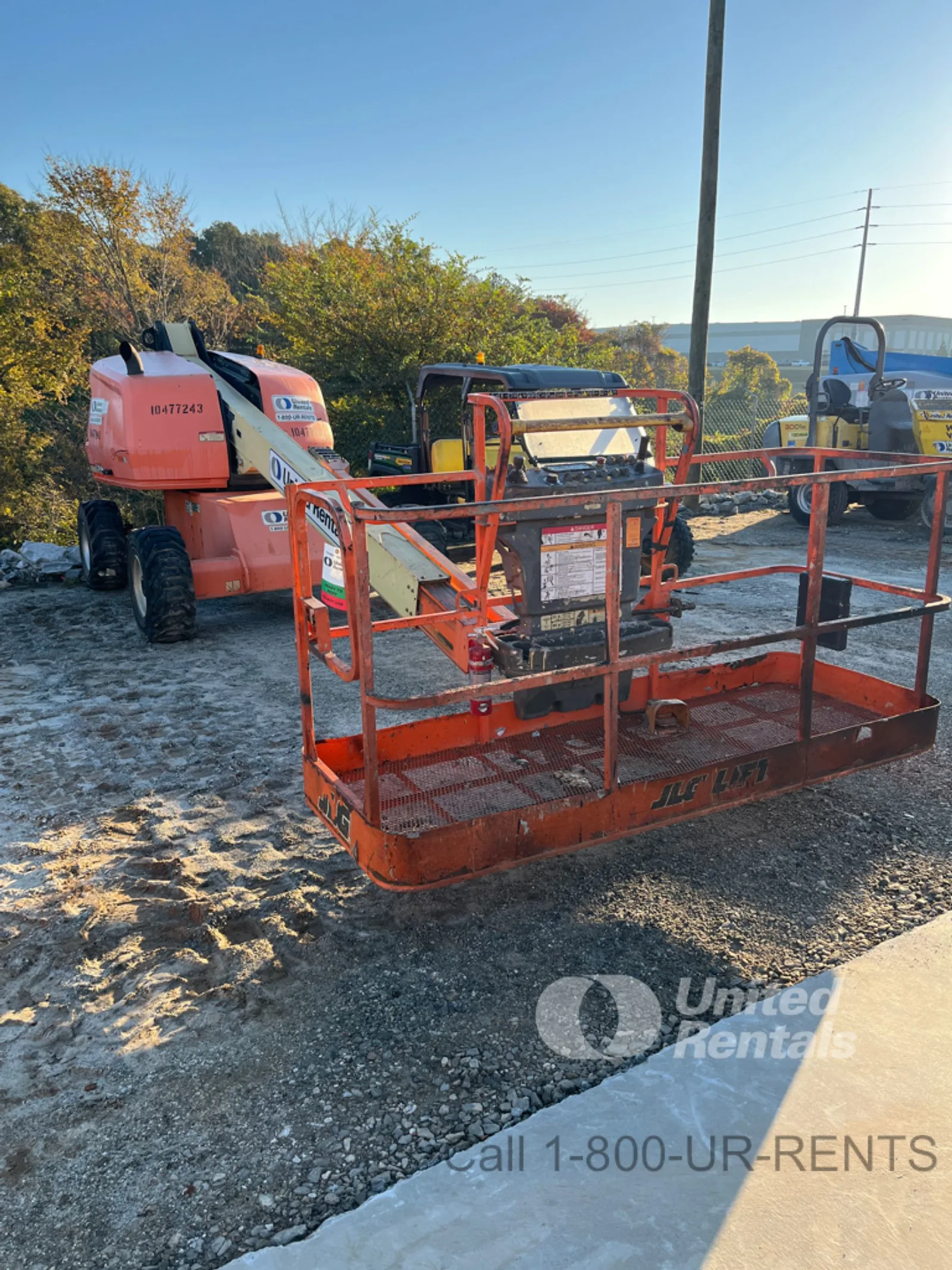 2016 JLG 400S