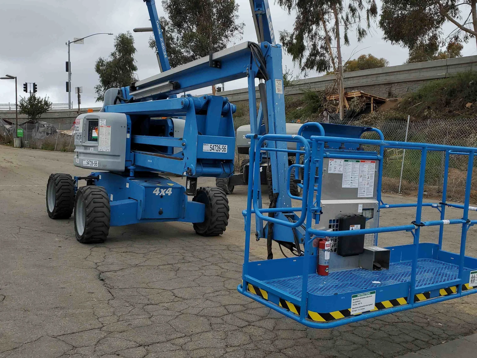 2013 Genie Z-60/34-Articulating-Boom-Lift
