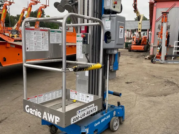 2018 Genie AWP-30S Pusharound
