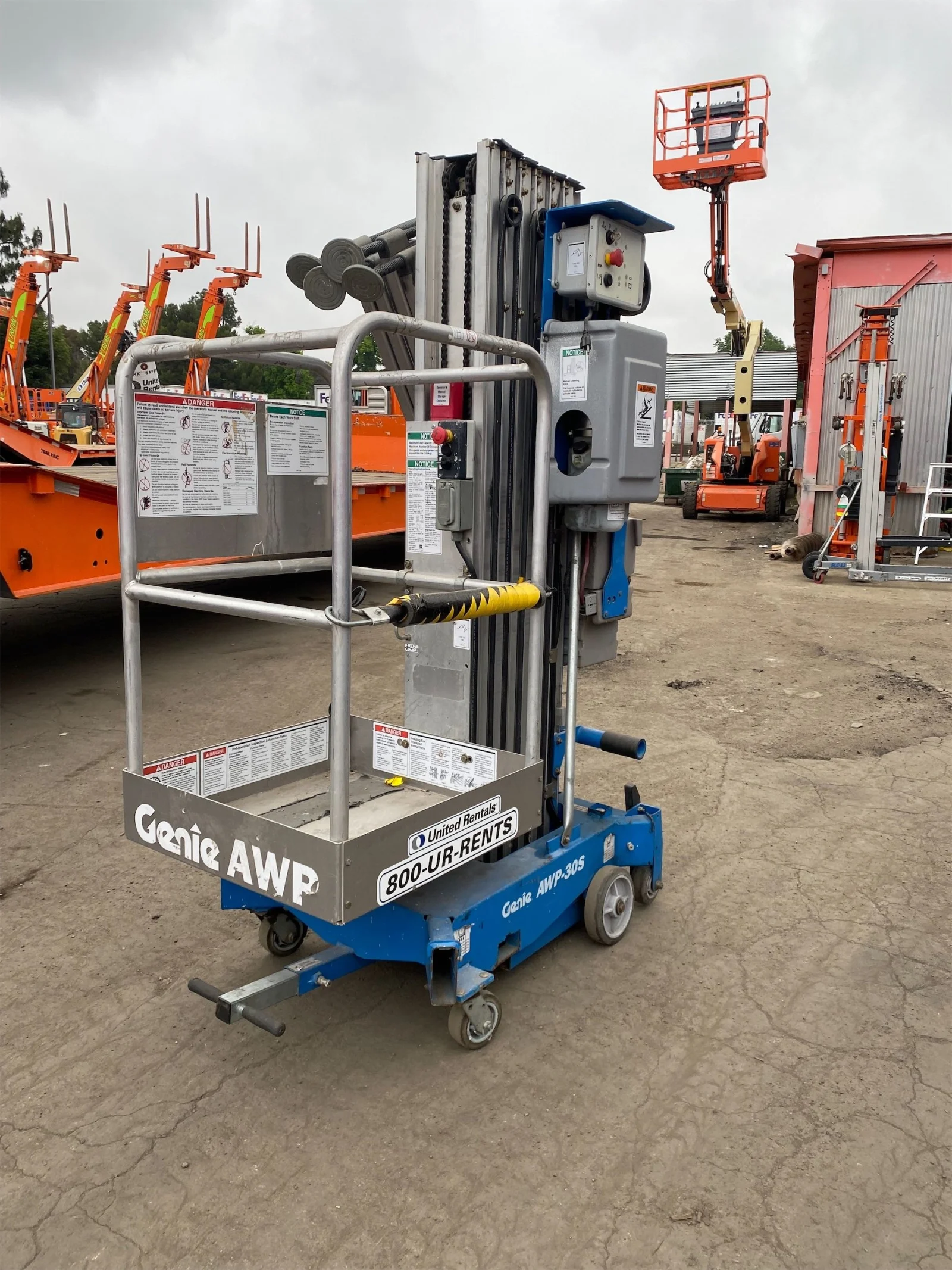 2018 Genie AWP-30S Pusharound