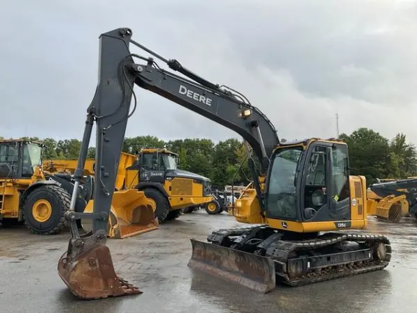 2021 John Deere 135G