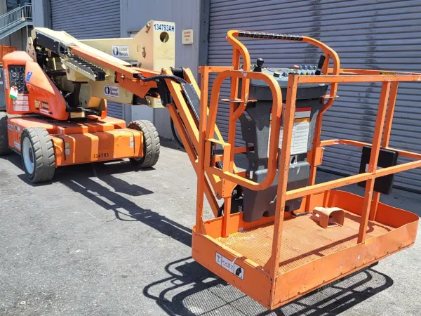 2014 JLG E450AJ-Articulating-Boom-Lift