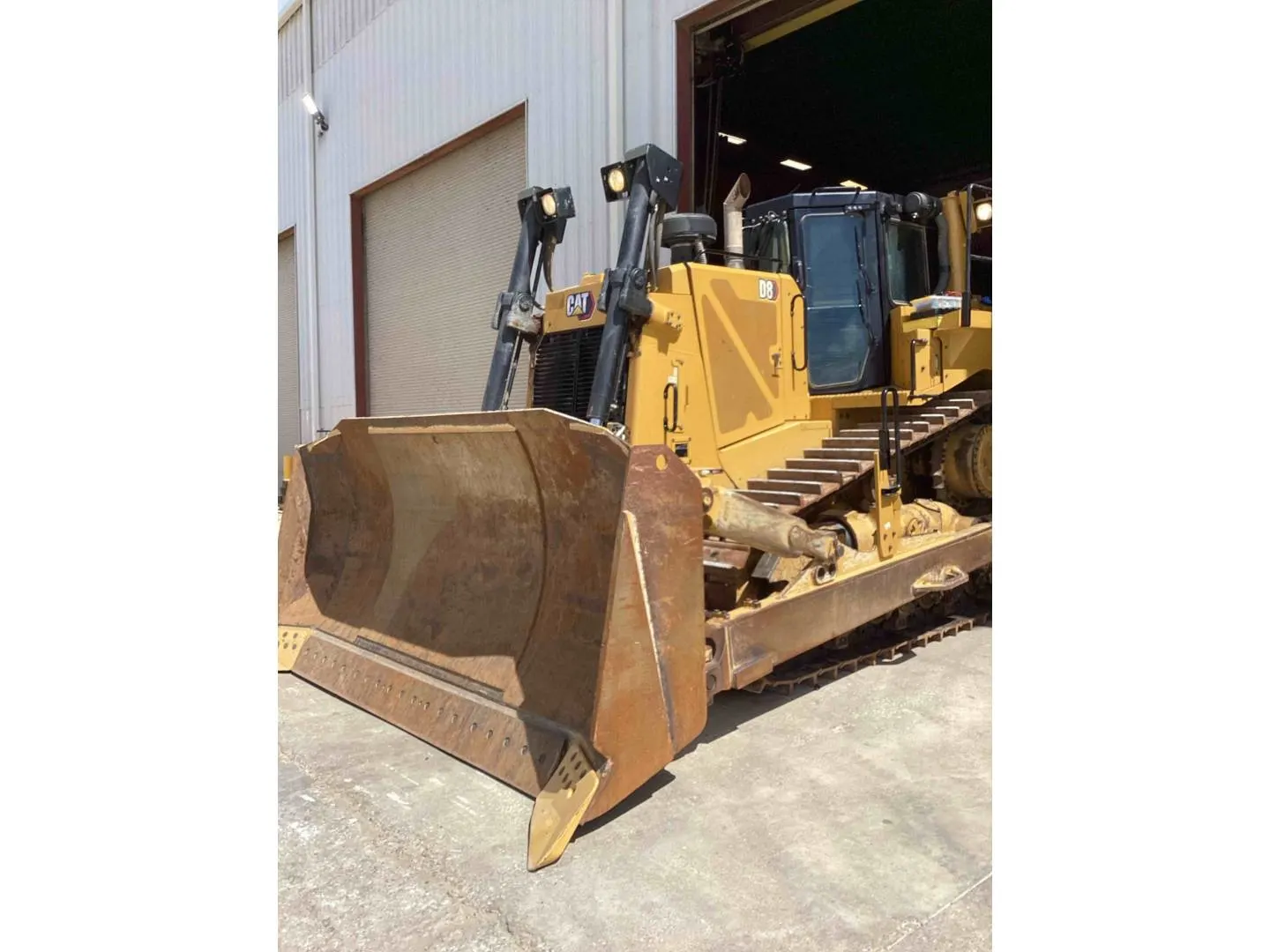 2023 Caterpillar D8-21