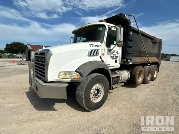 2006 Mack CT713