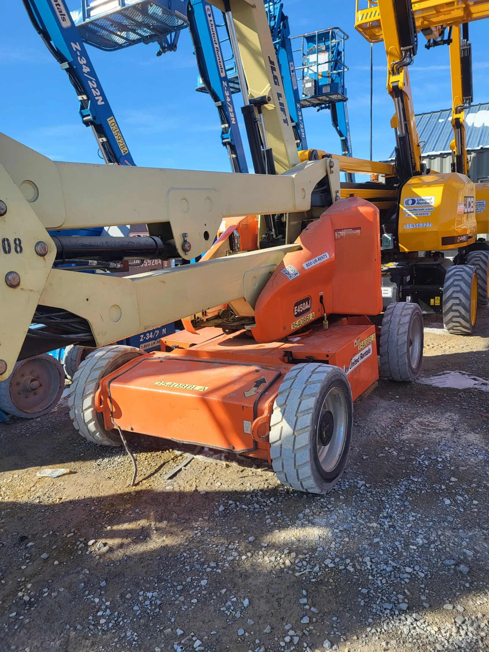 2016 JLG E450AJ Articulating