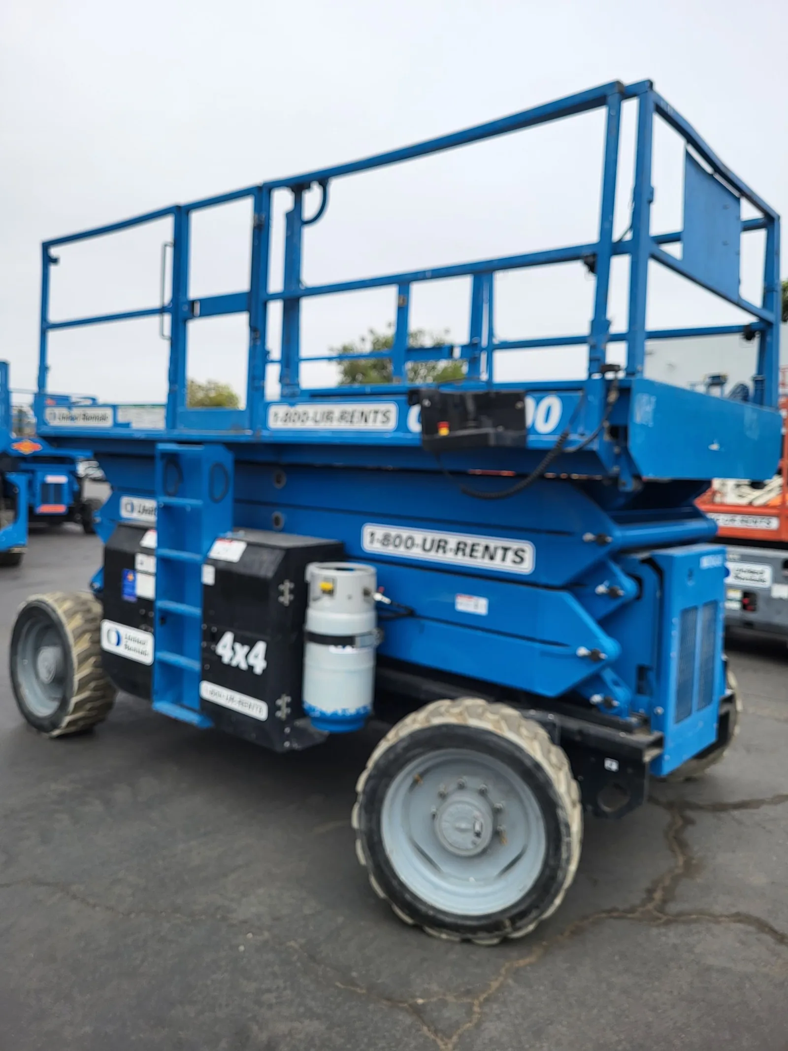 2017 Genie GS-4390-RT-Rough-Terrain