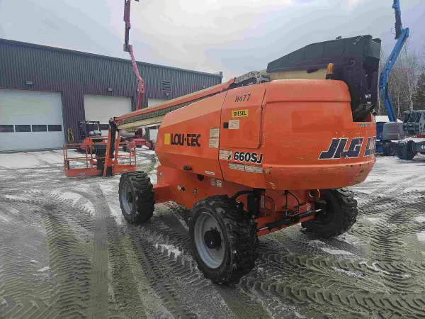 2017 JLG 660SJ
