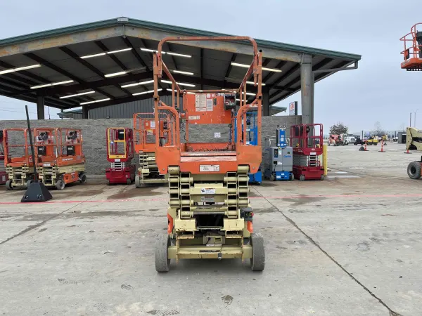 2015 JLG 2646ES
