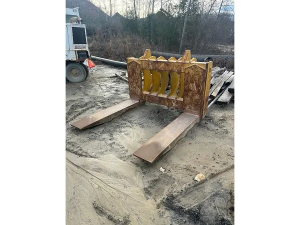 2023 ROCKLAND INC 988K FORKS