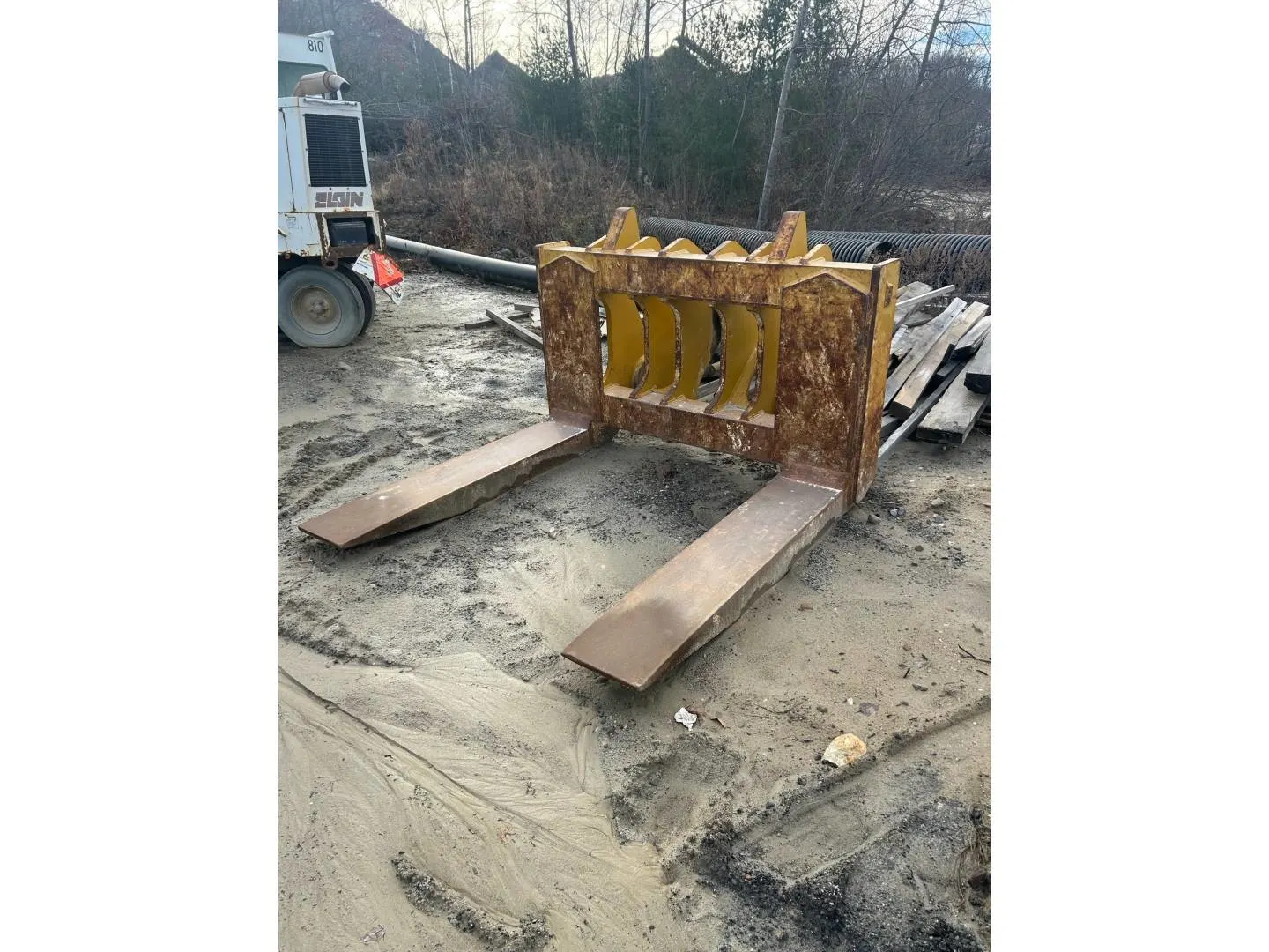2023 ROCKLAND INC 988K FORKS