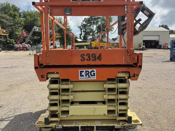2017 JLG 3246ES