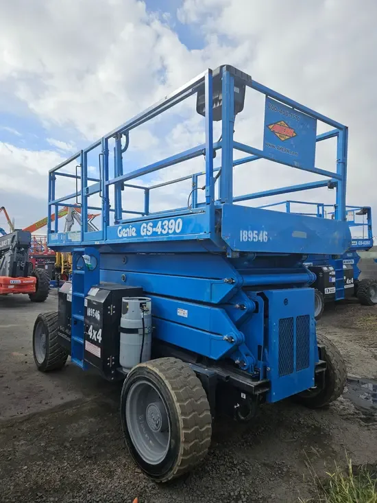 2017 Genie GS-4390 RT Rough Terrain