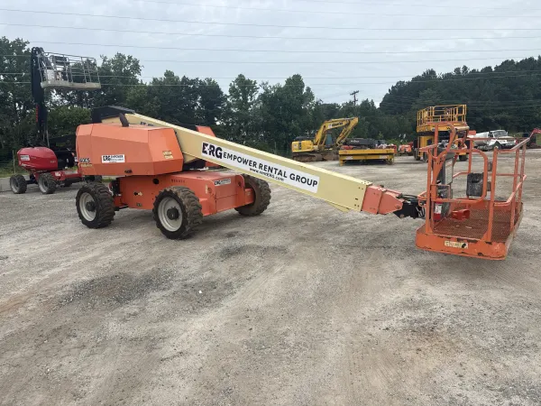 2015 JLG 600S
