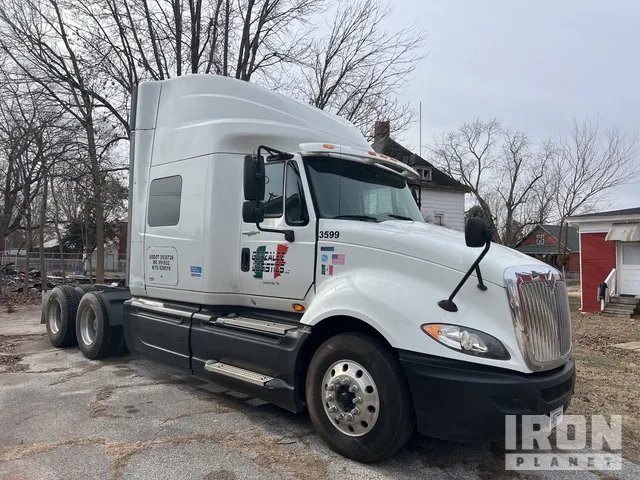 2011 International Prostar+ 122