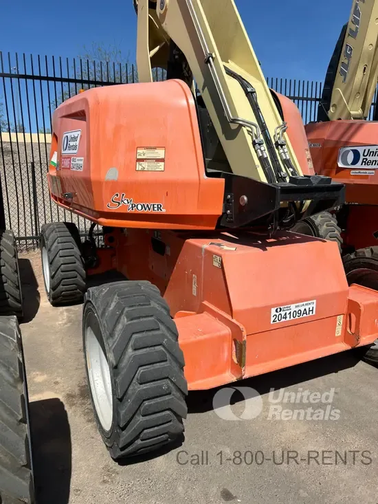 2018 JLG 660SJ