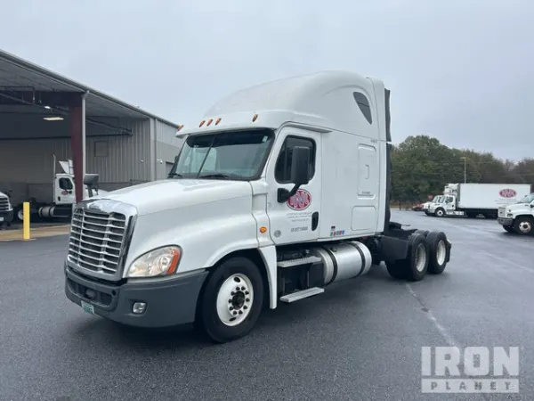 2016 Freightliner Cascadia 125