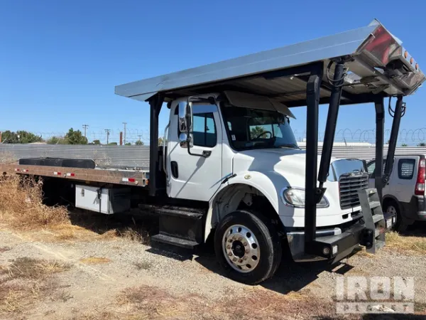 2014 Freightliner M2 106