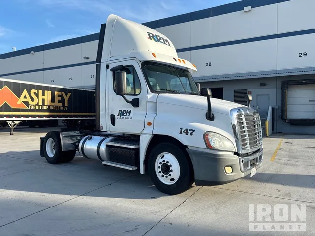 2013 Freightliner Cascadia 125