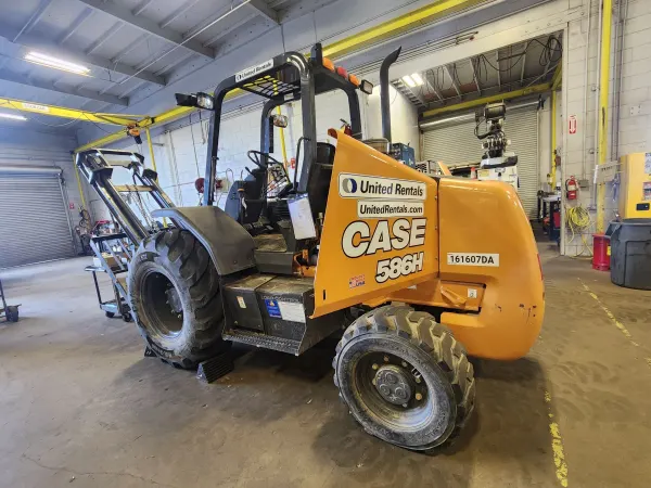 2022 Case 586H