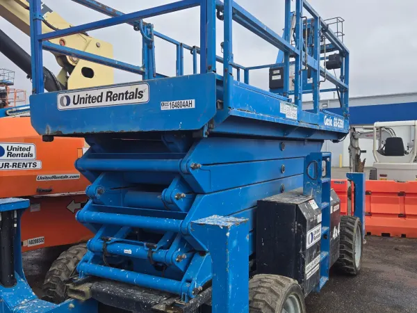 2016 Genie GS-5390 RT Rough Terrain