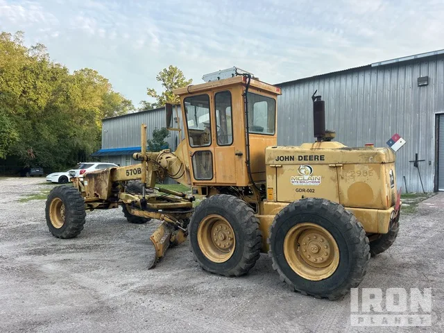 1988 John Deere 570B