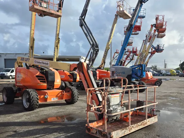 2016 JLG 600AJ Articulating