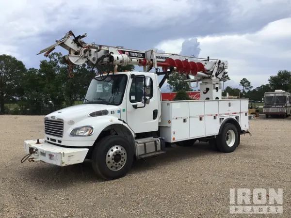 2017 Freightliner M2106