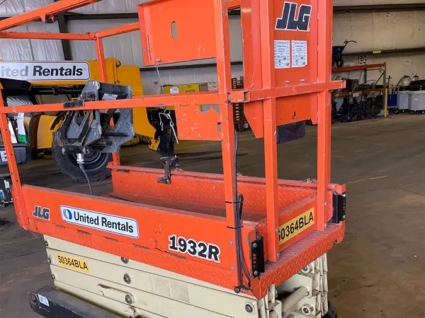 2017 JLG 1932R