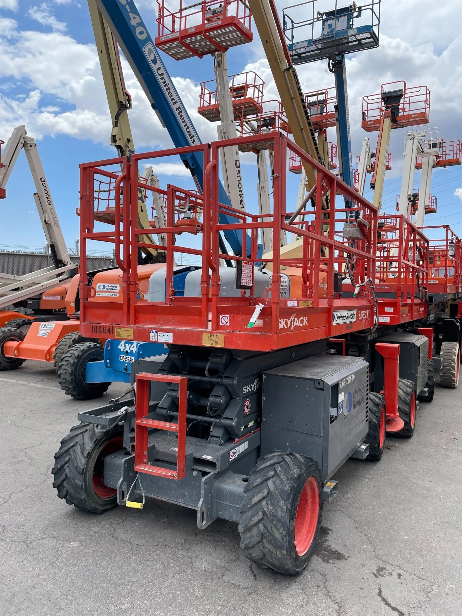 2017 Skyjack SJ6832RT-Rough-Terrain