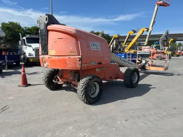 2016 JLG 400S