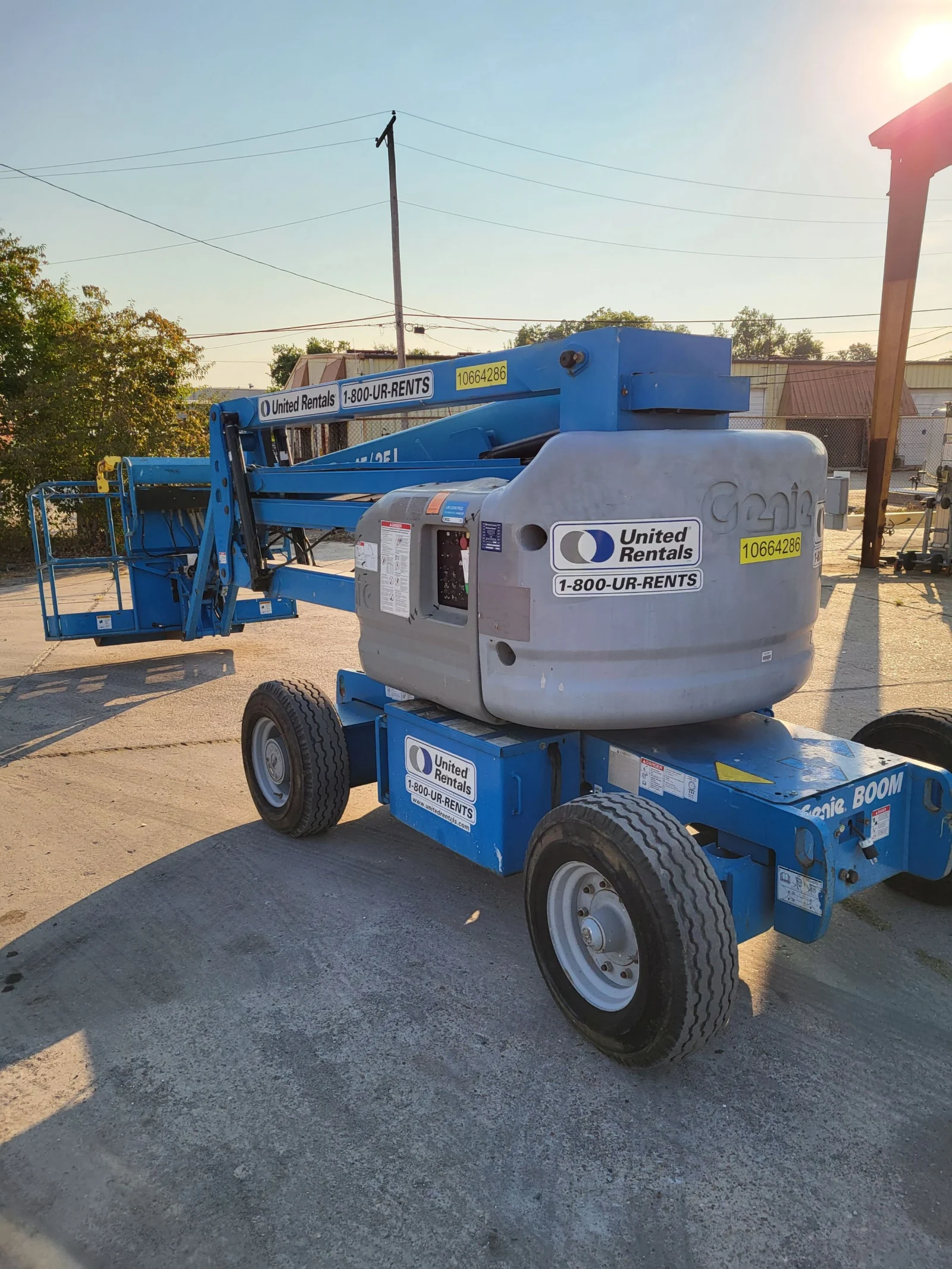 2017 Genie Z-45/25J DC Articulating